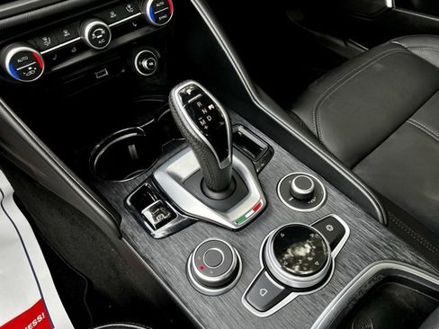 Used 2022 Alfa Romeo Giulia Sprint image 41