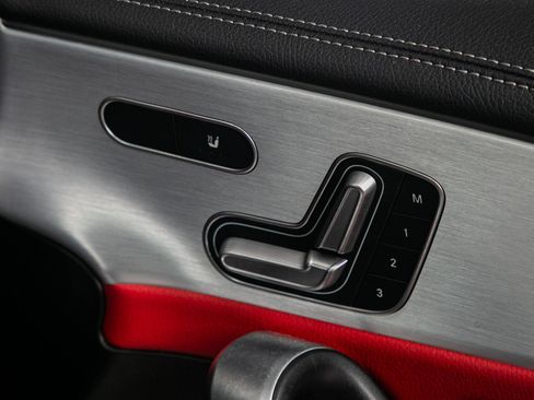 Used 2019 Mercedes-Benz A 220 4MATIC w/ AMG Line image 27