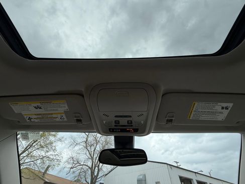 Used 2020 GMC Terrain Denali w/ Denali Premium Package FWD image 27