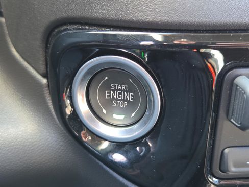 Used 2024 Chevrolet Silverado 1500 RST w/ Convenience Package II image 17