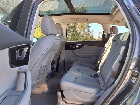 Used 2022 Audi Q7 Premium Plus image 26
