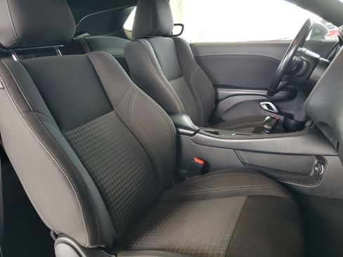 Used 2023 Dodge Challenger SXT image 12