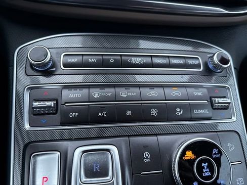 Certified 2023 Hyundai Santa Fe SEL image 29