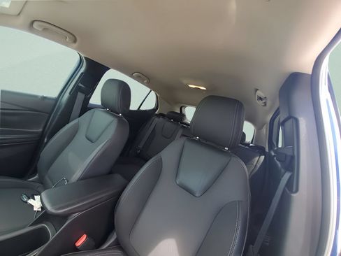 Used 2023 Buick Encore GX Select FWD image 25