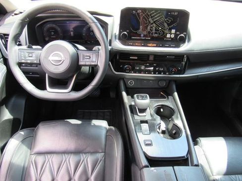 Used 2022 Nissan Rogue Platinum w/ Head-Up Display Package FWD image 18