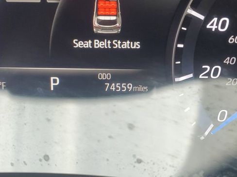 Used 2021 Toyota Highlander XLE image 28