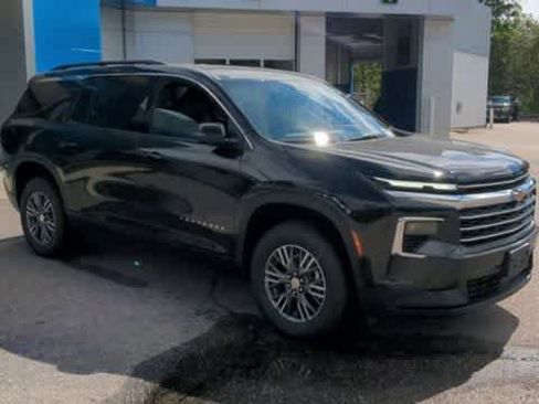 New 2026 Chevrolet Traverse LT w/ LPO, Floor Liner Package image 2