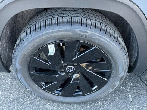 New 2026 Volkswagen Atlas SE AWD/4WD image 4