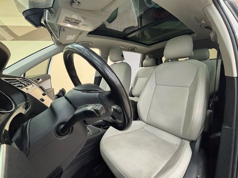 Used 2018 Volkswagen Tiguan SEL image 17