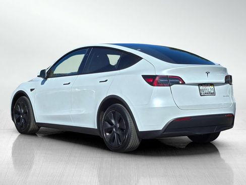 Used 2025 Tesla Model Y Long Range AWD/4WD image 7