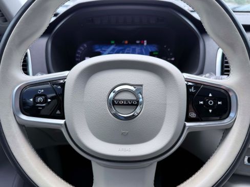 Certified 2024 Volvo XC90 T8 Plus w/ Protection Package Premier AWD/4WD image 16