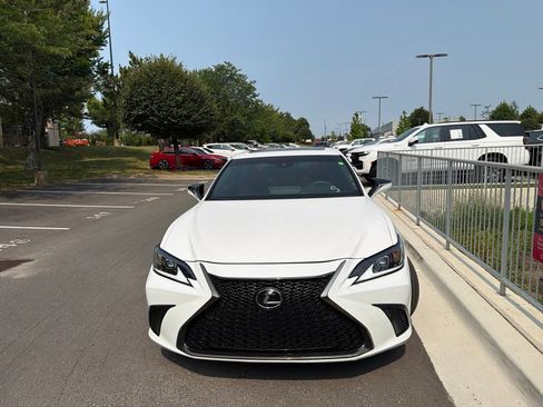 Used 2024 Lexus ES 350 F Sport w/ Accessory Package (Z2) FWD image 3