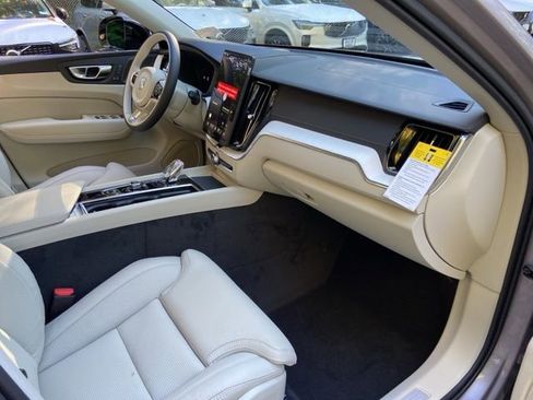 New 2026 Volvo XC60 B5 Ultra w/ Climate Package AWD/4WD image 18