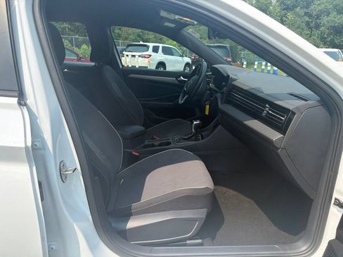 Used 2025 Volkswagen Jetta Sport FWD image 20