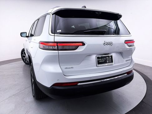 Used 2024 Jeep Grand Cherokee L Limited w/ Luxury Tech Group II image 5