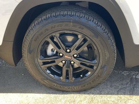 Used 2024 GMC Terrain AT4 image 23