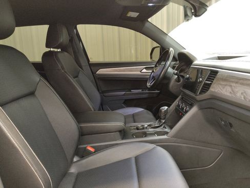 Used 2020 Volkswagen Atlas Cross Sport SE AWD/4WD image 21