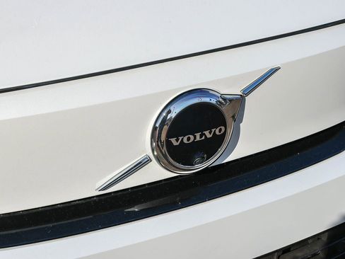 Used 2023 Volvo XC40 Recharge Ultimate AWD/4WD image 17
