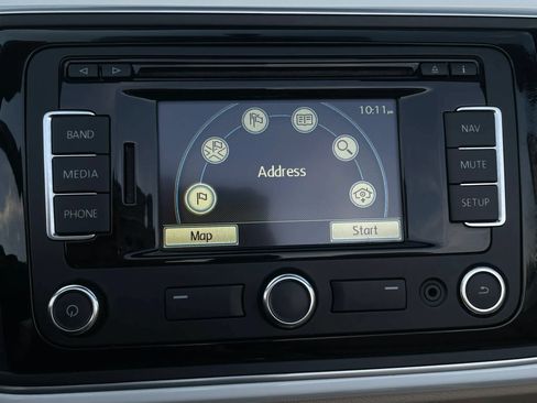 Used 2014 Volkswagen Beetle TDI FWD image 22