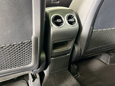 Used 2023 Mercedes-Benz GLB 250 image 16