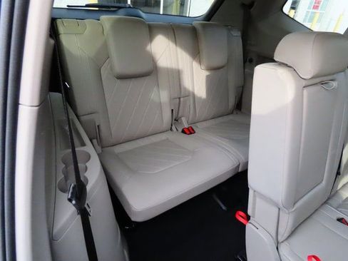 Used 2025 Volkswagen Atlas SEL Premium R-Line image 16