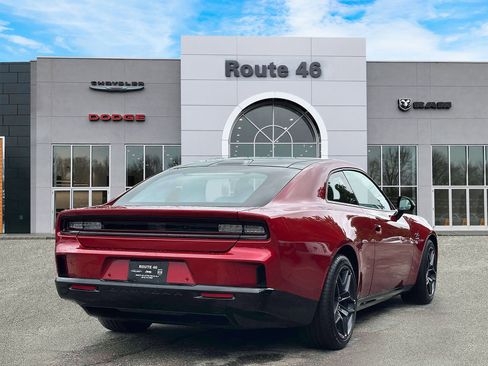 Used 2024 Dodge Charger Daytona R/T w/ Plus Group AWD/4WD image 5