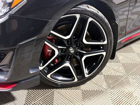 Used 2022 Hyundai Veloster N FWD image 2