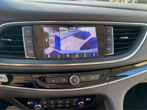 Used 2022 Buick Enclave Avenir w/ Avenir Technology Package image 17