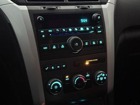 Used 2010 Chevrolet Traverse LT w/ Personal Connectivity Package image 32