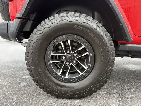 Used 2024 Jeep Wrangler Unlimited Rubicon image 18