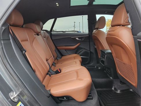 Used 2021 Audi Q8 Premium Plus w/ Premium Plus Package image 14