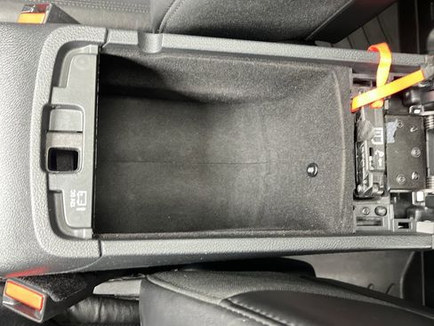 Used 2018 Jeep Grand Cherokee Limited image 25