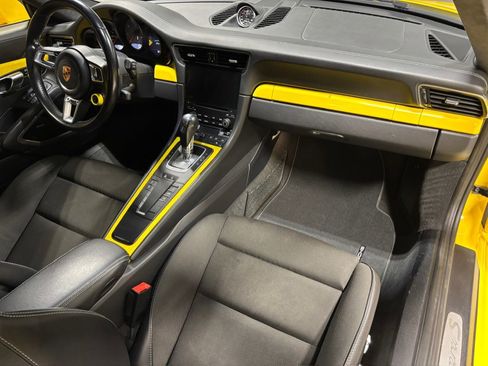 Used 2018 Porsche 911 Carrera S image 32