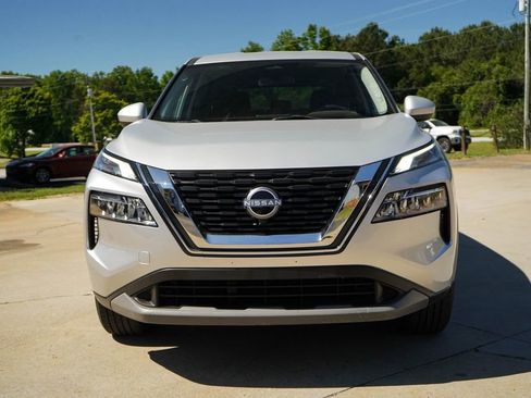 Used 2023 Nissan Rogue SV AWD/4WD image 16