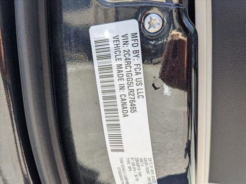 Used 2020 Chrysler Pacifica Limited FWD image 26