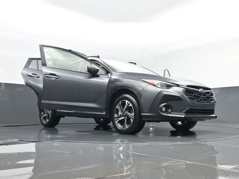 Used 2025 Subaru Crosstrek 2.0i Premium AWD/4WD image 32