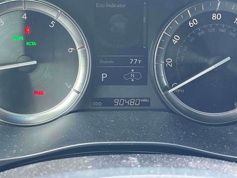 Used 2016 Lexus LX 570 4WD w/ Luxury Package image 29