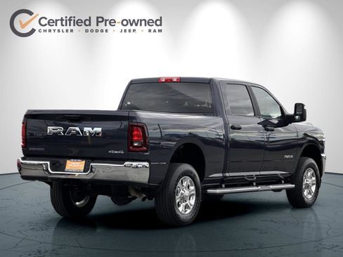 Used 2025 RAM 2500 Big Horn AWD/4WD image 4