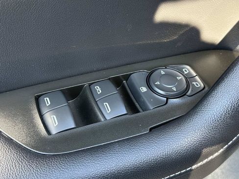 Used 2023 Chevrolet Blazer LT FWD image 20