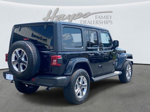 Used 2021 Jeep Wrangler Unlimited Sahara AWD/4WD image 3