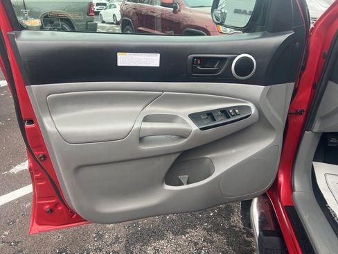 Used 2015 Toyota Tacoma 4x4 Double Cab image 4