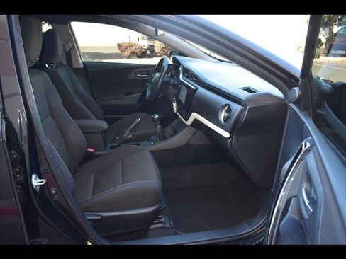 Used 2017 Toyota Corolla iM image 28