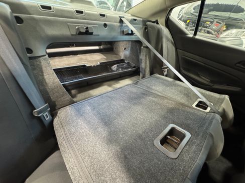 Used 2024 Nissan Altima 2.5 SV w/ SV Premium Package AWD/4WD image 11