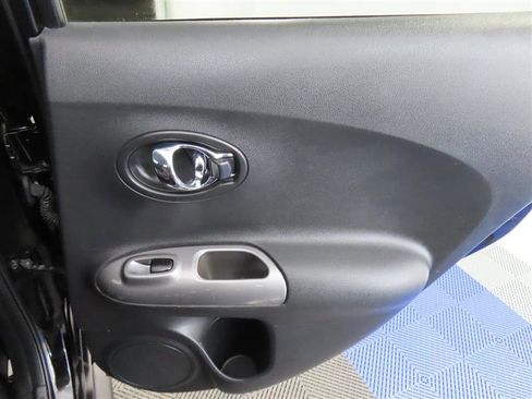 Used 2016 Nissan Juke SL image 33