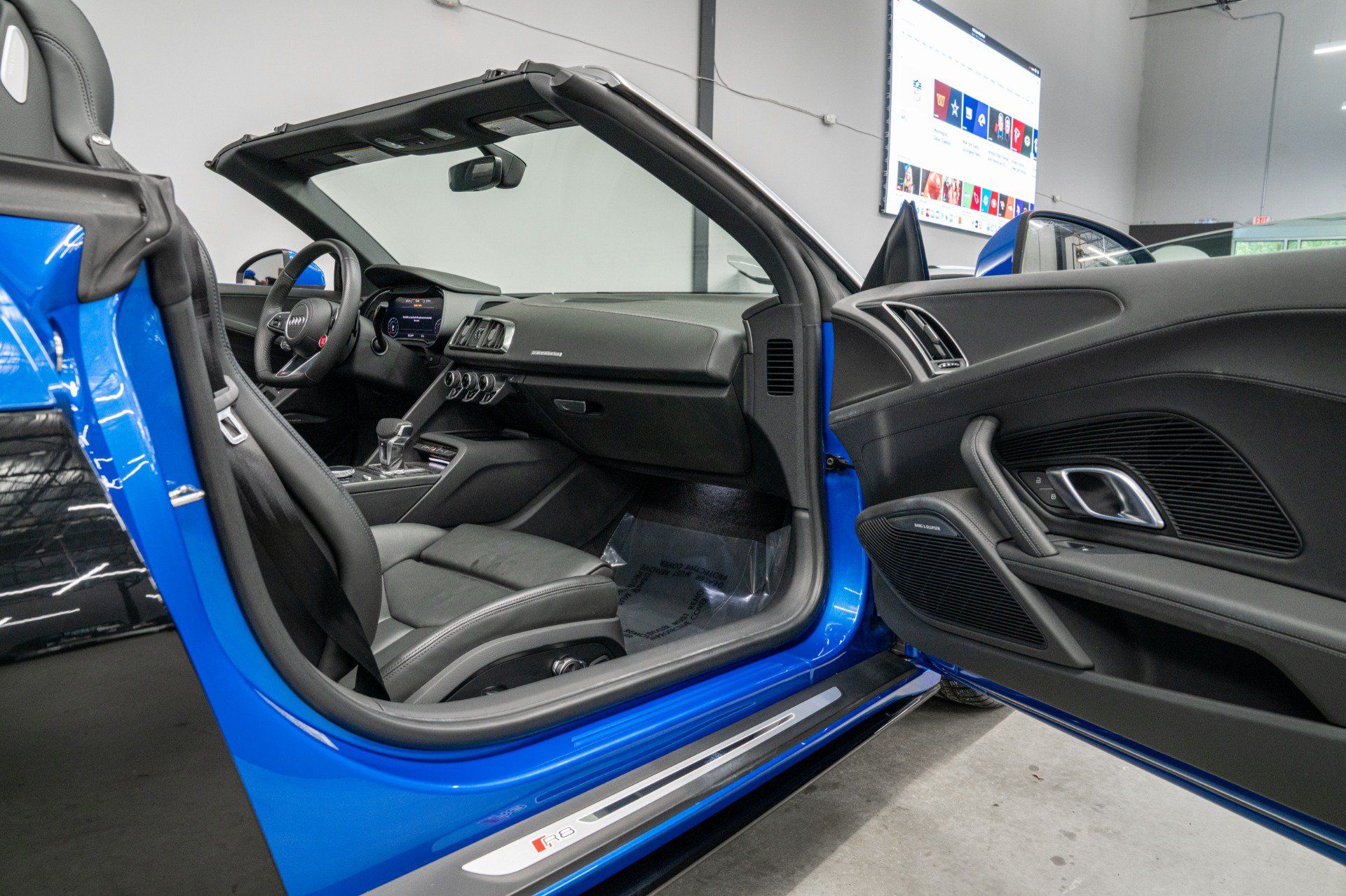 Used 2020 Audi R8 V10 AWD/4WD image 31
