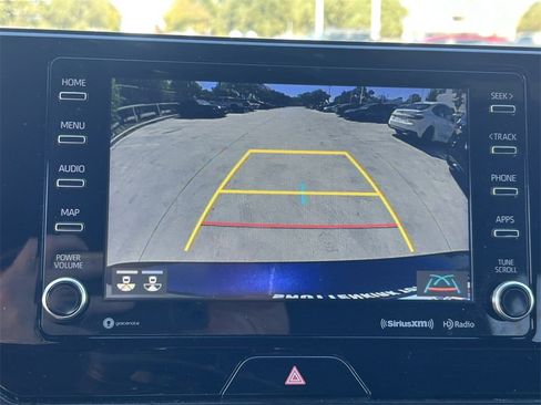 Used 2022 Toyota Venza Limited image 21