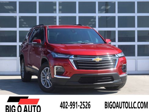 Used 2023 Chevrolet Traverse LT image 1
