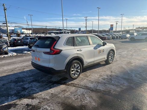 Certified 2023 Honda CR-V LX image 3