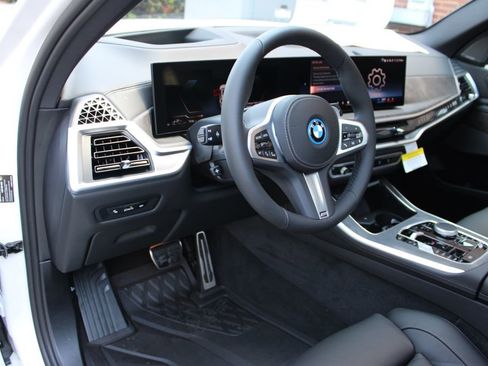 New 2026 BMW X5 xDrive50e w/ M Sport Package image 39