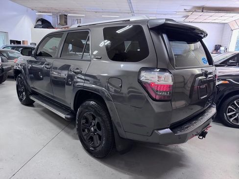 Used 2016 Toyota 4Runner SR5 Premium RWD image 5